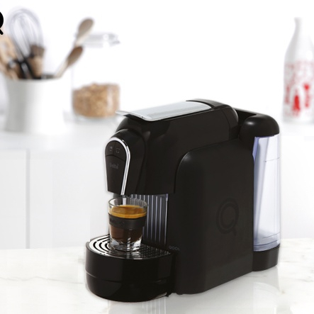 Cafeteira Cápsulas Delta q Qool Auto Preta 110V em Promoção