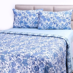 Jogo de Cama com Colcha Casal 5 Peças Mari Dupla Face Floral - Basic+ Menor preço em Jogo de Cama com Colcha Casal 5 Peças Mari Dupla Face Floral - Basic+