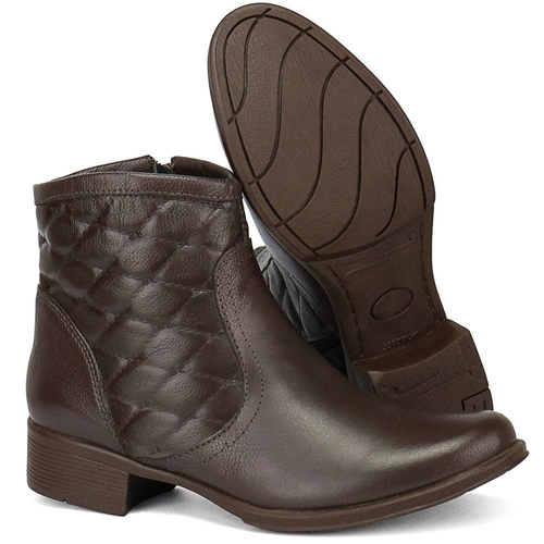 bota marrom escuro