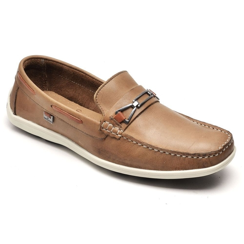 mocassim marrom