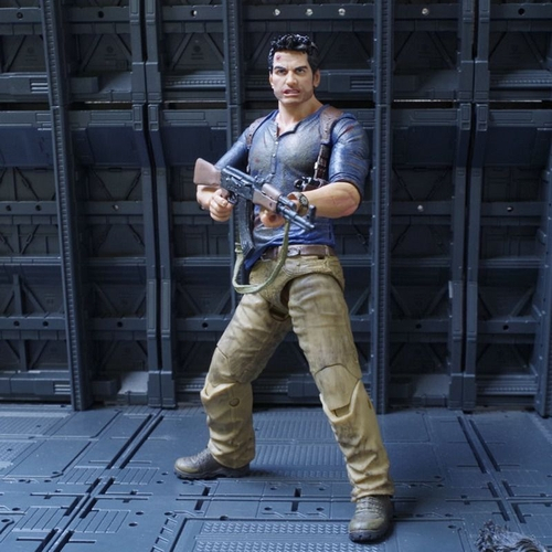 Boneco de Nathan Drake