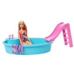 Barbie Piscina Chique com Boneca GHL91 Mattel Menor preço em Barbie Piscina Chique com Boneca GHL91 Mattel