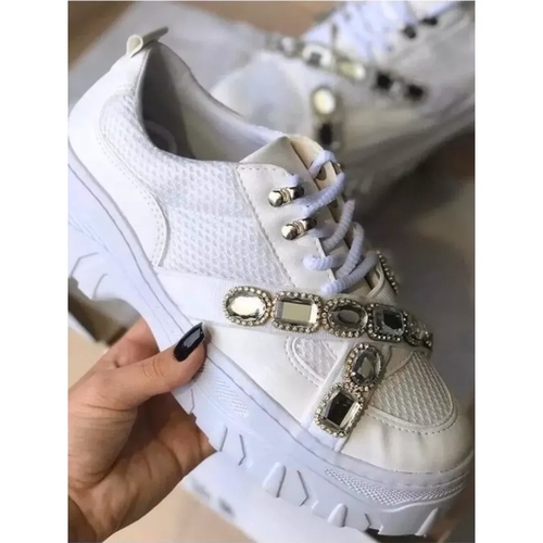 tenis feminino com solado alto