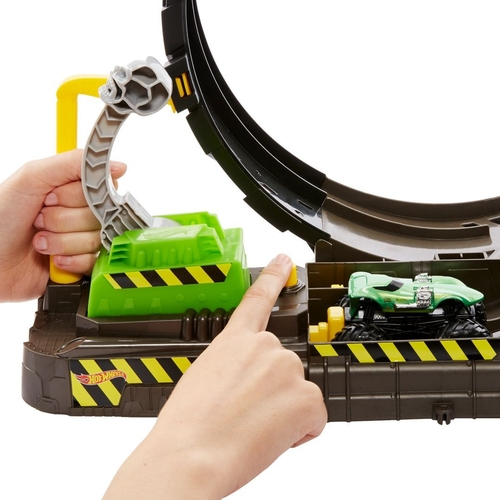 Pista Monster Trucks Conjunto Desafio do Loop Épico - Hot Wheels - Mattel  em Promoção na Americanas