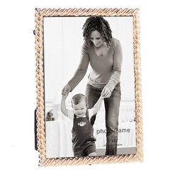 Porta Retrato Em Vidro E Metal Prateado E Cobre 11,5cm X 1cm Menor preço em Porta Retrato Em Vidro E Metal Prateado E Cobre 11,5cm X 1cm