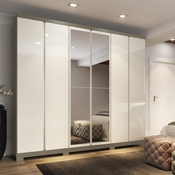 Guarda-roupa Casal D219 Mango 6 Portas 6 Gavetas Henn é boa?