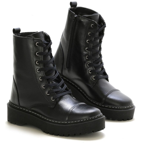 bota estilo coturno