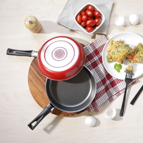 Omeleteira / tortilleira antiaderente vermelha 20cm - luxury alumínio oliveira é boa?