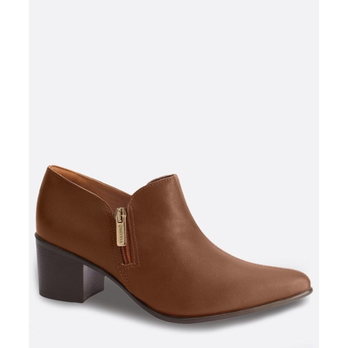 bota feminina cano curto bico fino via uno