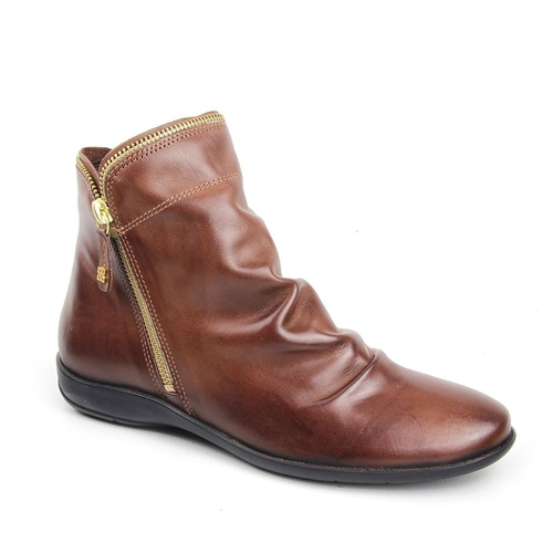 bota rasteira de couro