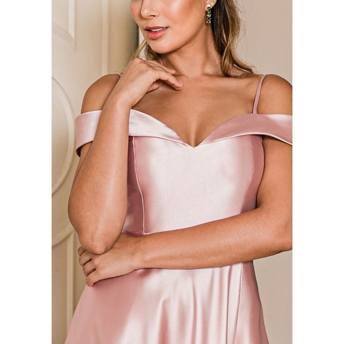 vestido ombro a ombro evase