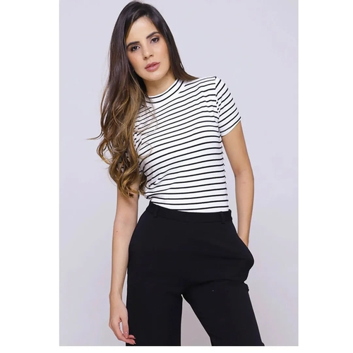 blusa branca gola alta manga curta