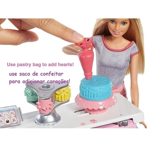 Boneca Barbie Cozinha Chef Dos Bolinhos Doces Mattel Gfp59 em Promoção na  Americanas