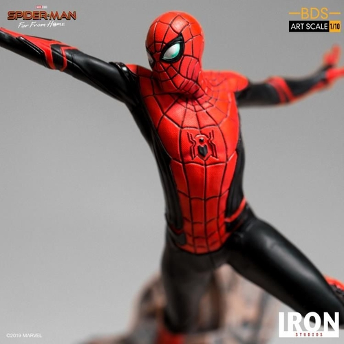 Action figure spider man far from 2024 home