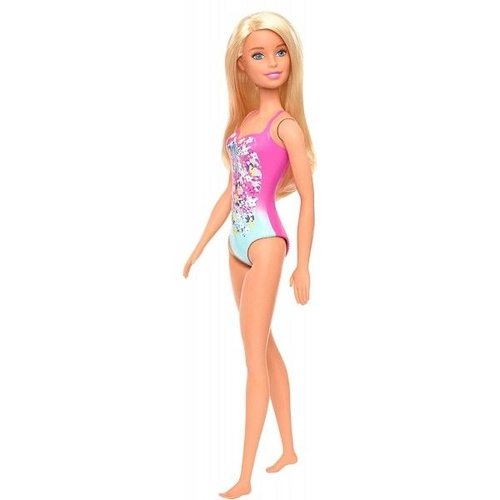 Boneca barbie em roupas da moda de verão