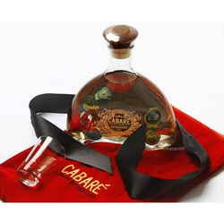 Cachaça Cabaré Extra Premium 15 Anos 700ml + Copo Menor preço em Cachaça Cabaré Extra Premium 15 Anos 700ml + Copo