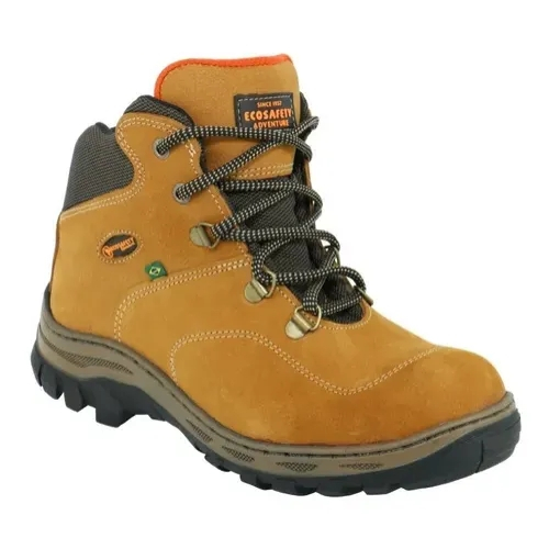 bota de couro com bico de pvc