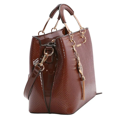 Bolsa Feminina Chenson Lagarto Verniz de Mão 3482903 em Promoção