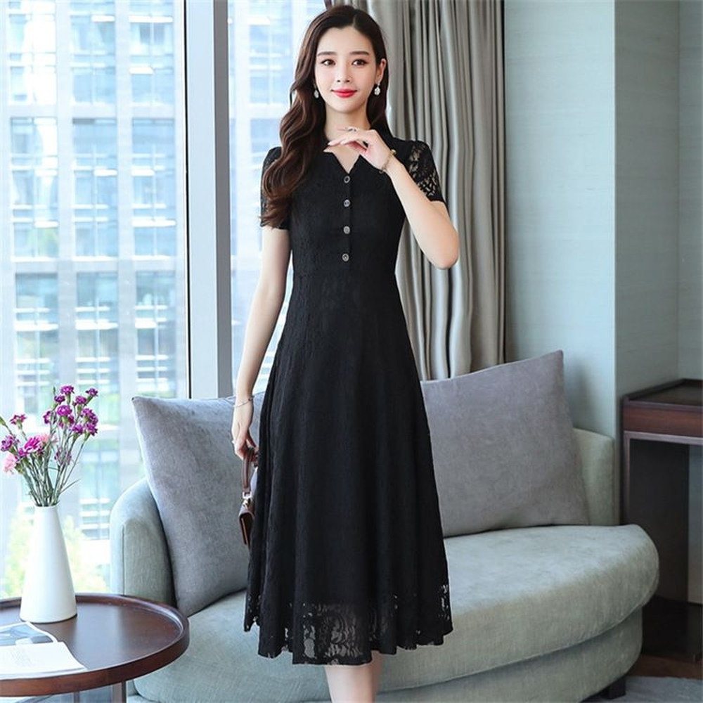 vestido de renda com transparência