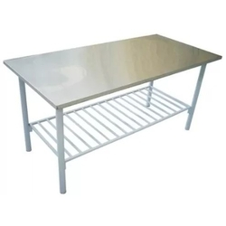 Mesa de Manipulação em Inox 190x70 CM com Prateleira - INNAL Menor preço em Mesa de Manipulação em Inox 190x70 CM com Prateleira - INNAL