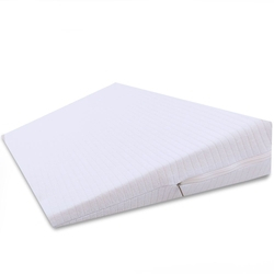 Travesseiros Almofada Bebê AntiRefluxo Rampa para Berço + Capa Antialérgica 100% Algodão - BF Colchões é ruim? Travesseiros Almofada Bebê AntiRefluxo Rampa para Berço + Capa Antialérgica 100% Algodão - BF Colchões é boa?