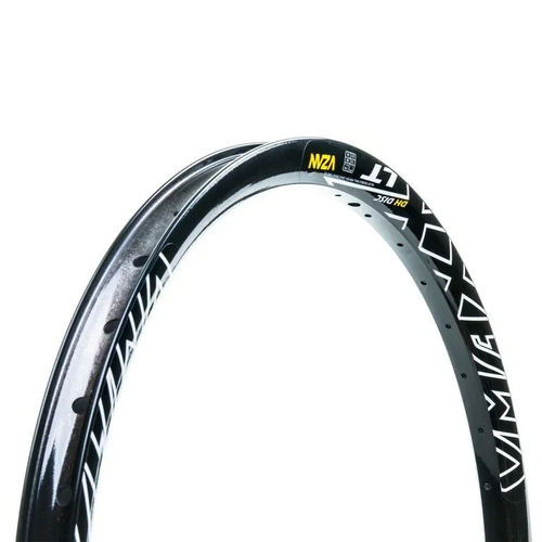 Aro 26 vmaxx com pneu Clearance