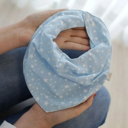 Babador Bandana Impermeável com Regulagem Tricoline e Malha Estrelas Azul e Branco Menor preço em Babador Bandana Impermeável com Regulagem Tricoline e Malha Estrelas Azul e Branco
