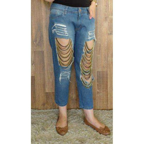 calça jeans com corrente
