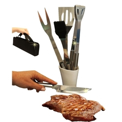 Kit Churrasco 5 Peças Em Inox Com Estojo Garfo Pegador Faça Pincel Espátula é boa?