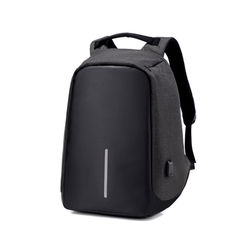 Mochila Antifurto Preta Masculina Com Entrada USB é boa?
