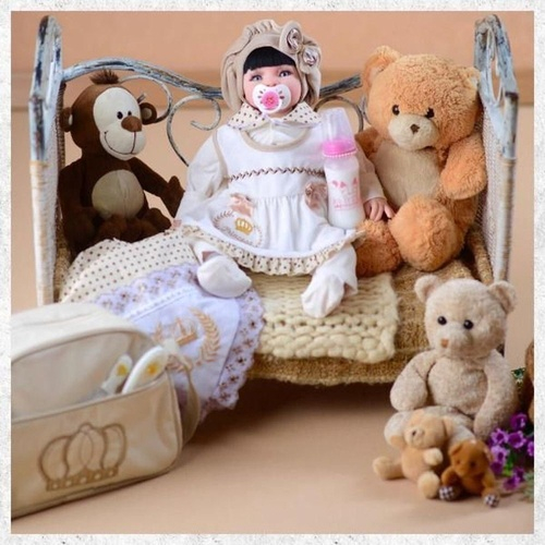 Boneca Bebê Reborn Princesa Larinha Loira Roupa Creme 53cm