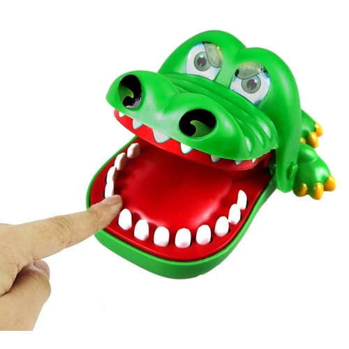 Jogo infantil crocodilo jacare dentista acerte O dente polibrinq em  Promoção na Americanas