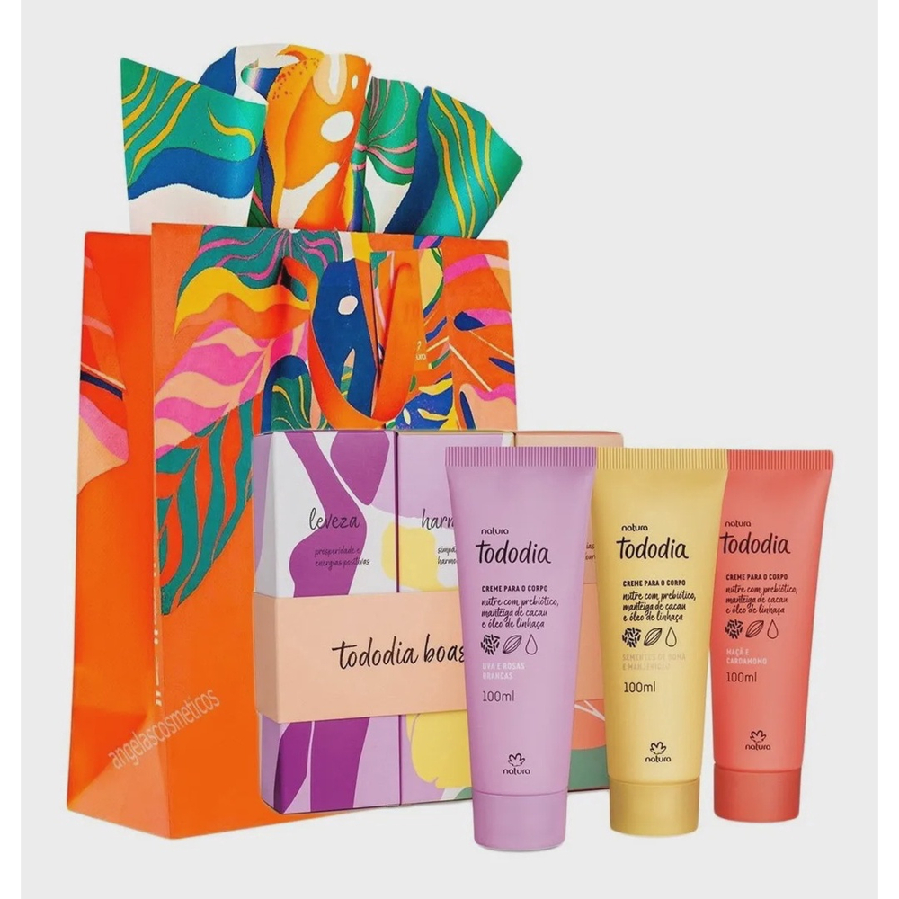 Hidratante Trio de Desejos - Presente Natal 2019 Natura - Uva e Rosas  brancas 100ml + Semente de Romã e Manjericão 100ml + Maçã e Cardamomo 100ml  em Promoção na Americanas