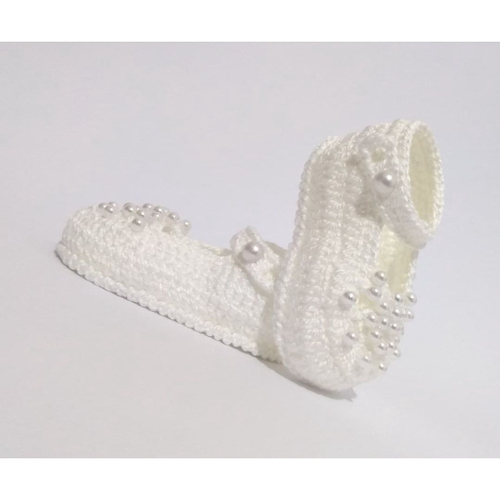 Sapatinho branco de store croche