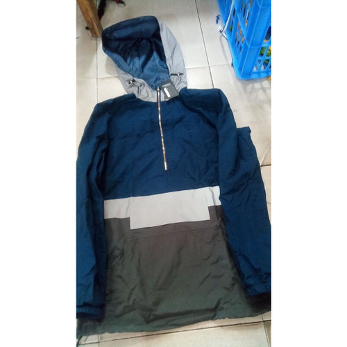 windbreaker no moletom com capuz