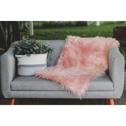 Manta Decorativa Sofá Poltronas Pelúcia Alta 160 x 50cm Rosé é boa?