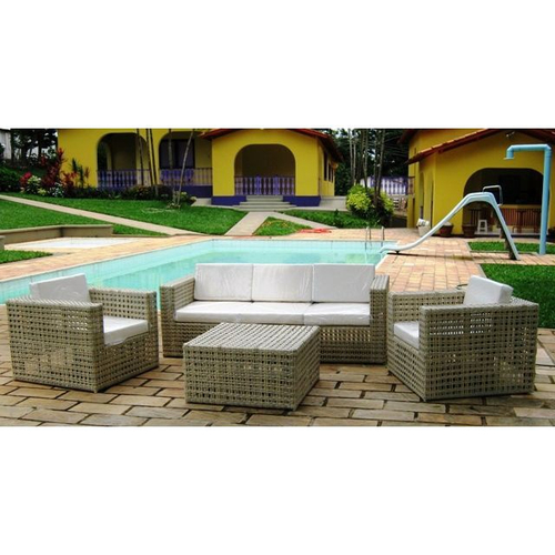 Conjunto de mesa com 4 cadeiras para varanda jardim e piscina - Sarah  Móveis em Promoção na Americanas