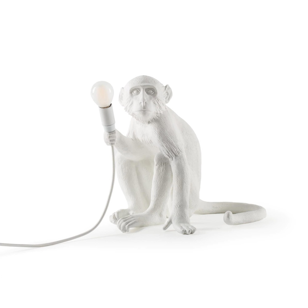 Luminaria macaco sentado branco – Saari Design