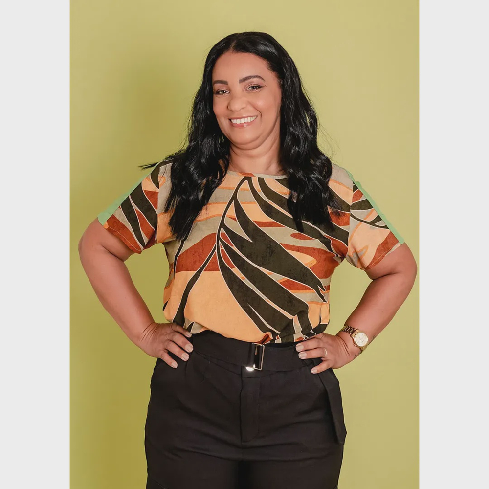 Elabel blusa plus size fem REF.8604 cor floral em Promo o na
