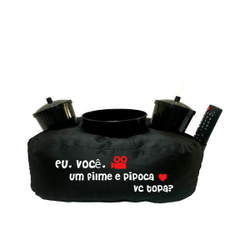 Kit Almofada Porta Pipoca Eu E Você + Balde + 2 Copos Menor preço em Kit Almofada Porta Pipoca Eu E Você + Balde + 2 Copos