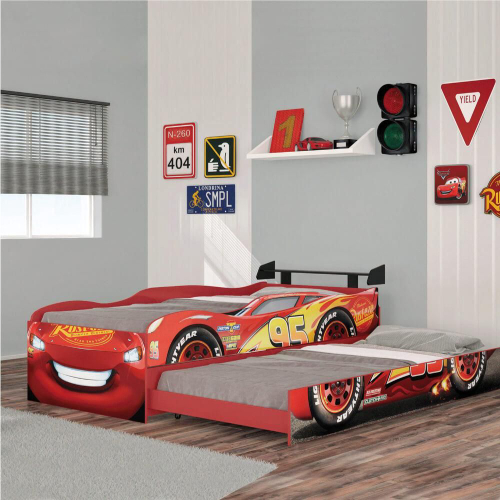 Quarto Infantil Menino Carro McVeloz Com Cama e Guarda Roupa