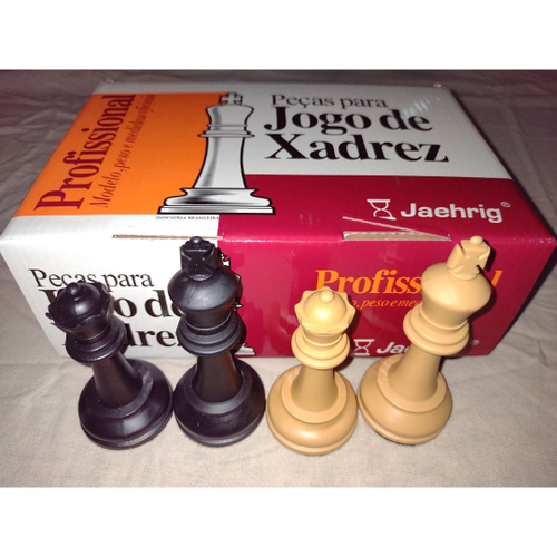 Jogo De Xadrez Jaehrig Profissional Peso Tabuleiro + 2 Damas