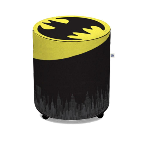 Puff de Tecido Sintético dc Comics Batman Logo Amarelo / Preto - 45 x 35 cm  em Promoção na Americanas