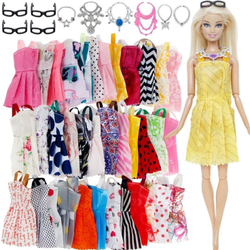 Kit 32 Peças, Roupas e Acessórios para Bonecas Barbie e outros modelo de 25 a 30cm estilo Barbies Magrelas Menor preço em Kit 32 Peças, Roupas e Acessórios para Bonecas Barbie e outros modelo de 25 a 30cm estilo Barbies Magrelas