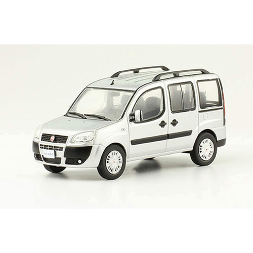 Miniatura de carro S10 com mini paredão na carroçinha