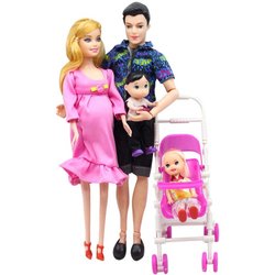 Mãe registra filha com o nome da boneca Barbie mas explica o motivo do  filho não se chamar Ken