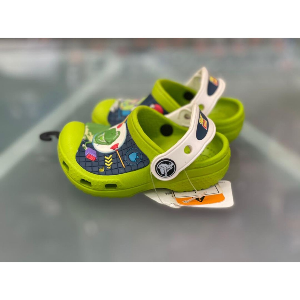 toy story crocs size 6