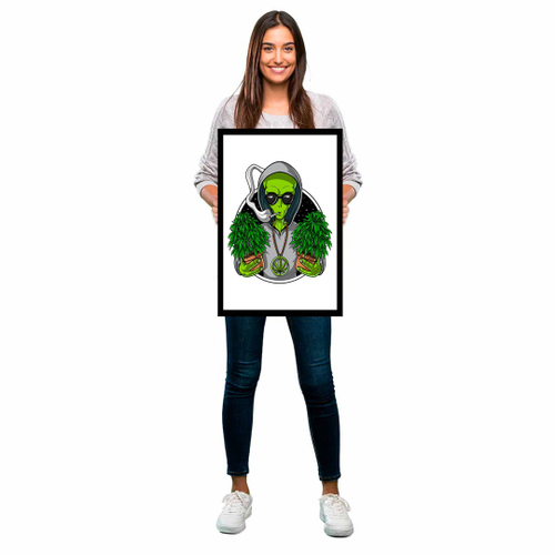 Quadro decorativo emoldurado Alien Inavsion Alienigena Desenho para quarto  sala em Promoção na Americanas