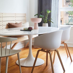 Mesa de Jantar Saarinen Tulipa Oval 4 a 6 lugares 120x80cm Branco Laca Menor preço em Mesa de Jantar Saarinen Tulipa Oval 4 a 6 lugares 120x80cm Branco Laca