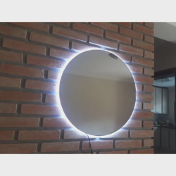 Espelho Multiuso Lapidado Redondo 50cm com LED é boa?